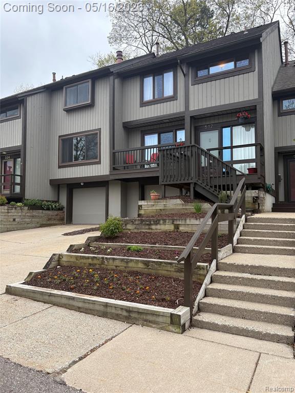 512 Victoria Square Boulevard, Brighton, MI 48116 — Photo 2