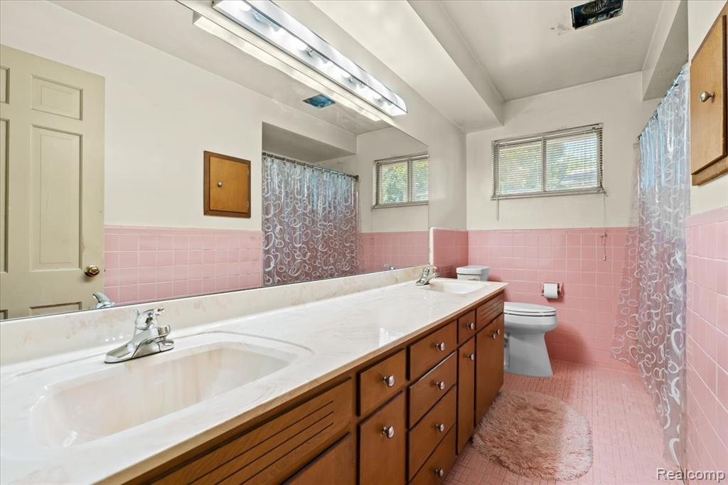4401 Chisholm Trail Trail, Bloomfield Hills, MI 48301 — Photo 17