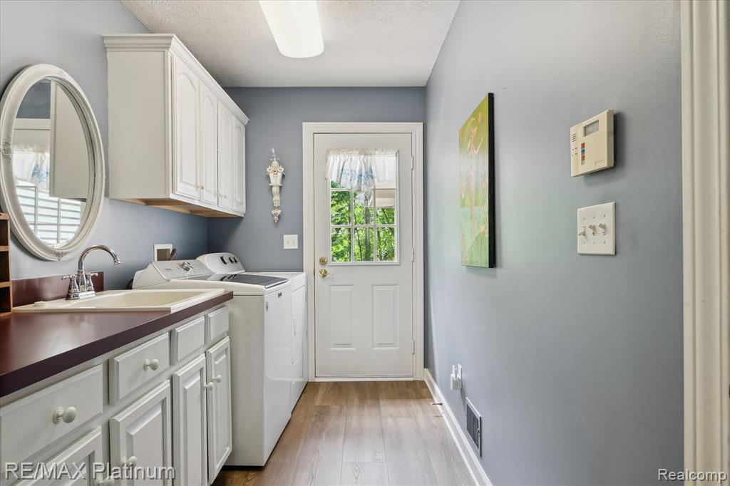 8257 Abalone Way, Pinckney, MI 48169 — Photo 24