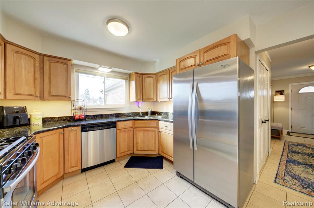 44273 Richmond Court, Canton, MI 48187 — Photo 8
