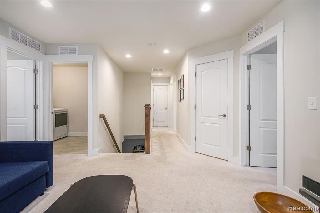 2822 Dillon Drive, Ann Arbor, MI 48105 — Photo 19
