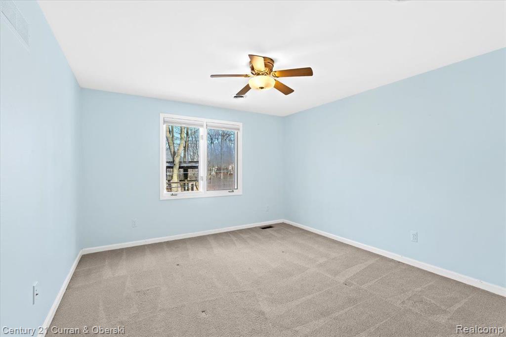 47033 ELMSMERE Drive, Northville, MI 48167 — Photo 19