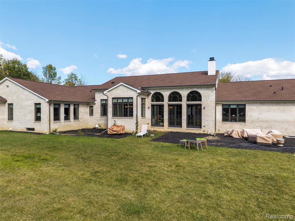 8799 S Rushton Road, South Lyon, MI 48178 — Photo 2