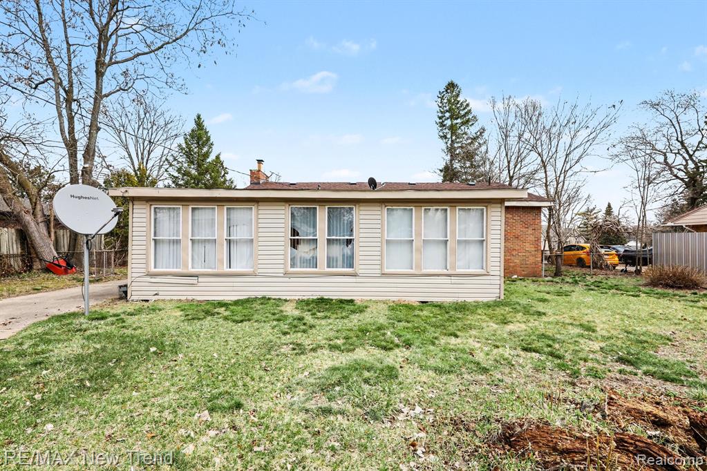 2174 Middlebelt Road, West Bloomfield, MI 48324 — Photo 34
