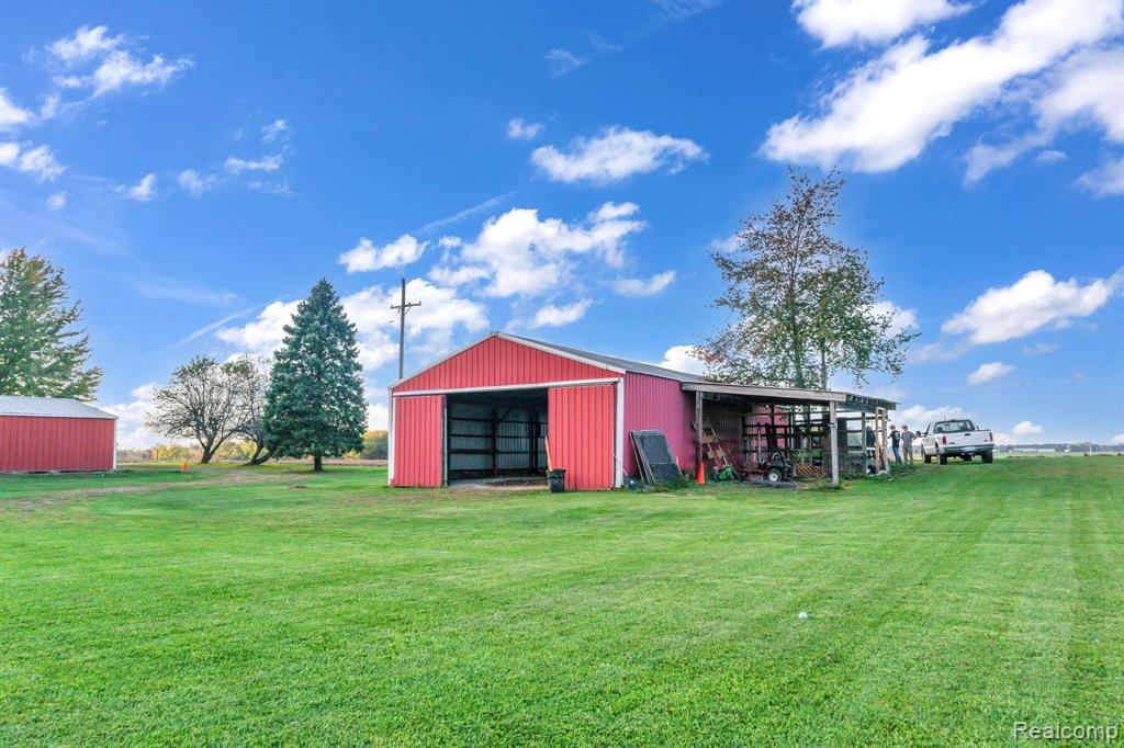 925 S Gregory Street, Fowlerville, MI 48836 — Photo 11