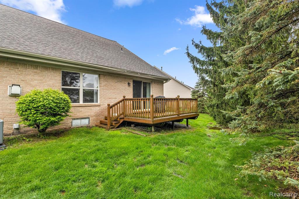 23879 ASHLEY Drive, Flat Rock, MI 48134 — Photo 40