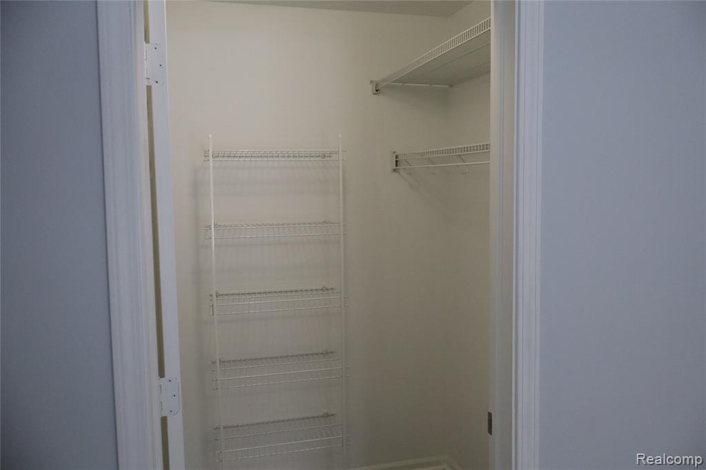 44843 MARIGOLD Drive, Sterling Heights, MI 48314 — Photo 27