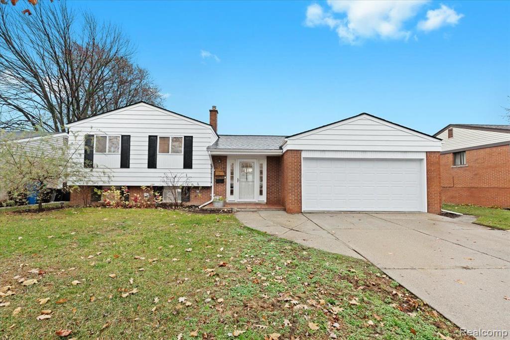 4724 S TUXEDO Drive, Warren, MI 48092 — front exterior