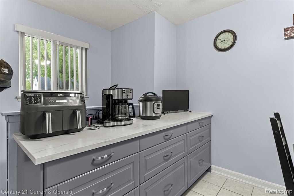 5908 Gilman Street, Garden City, MI — Photo 11