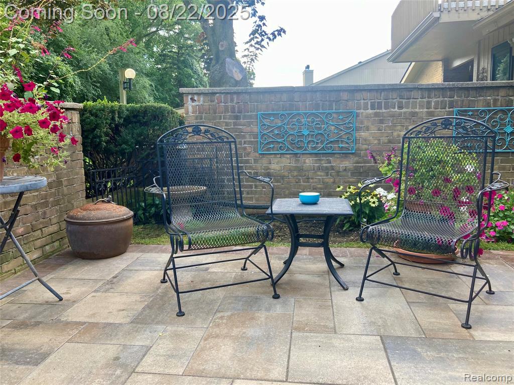 1545 S Hill Boulevard, Bloomfield Hills, MI 48304 — Photo 10