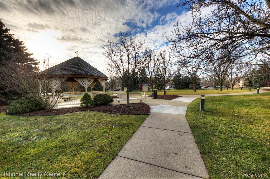 42744 LILLEY POINTE Drive, Canton, MI 48187 — Photo 18