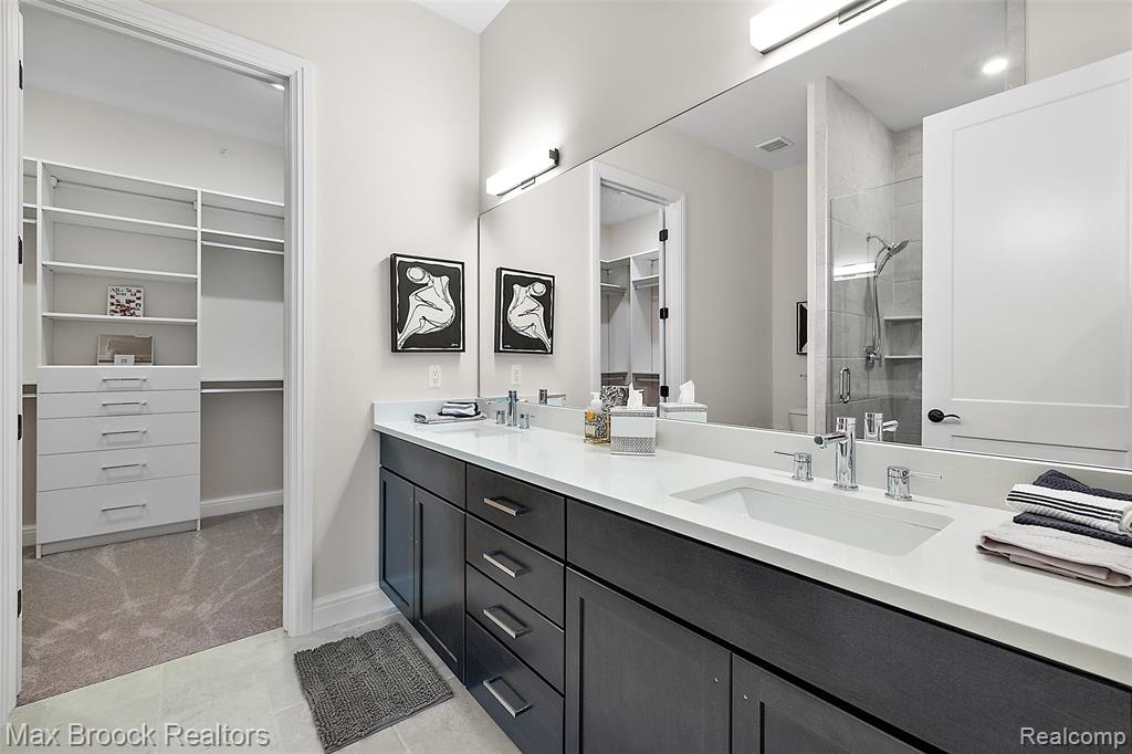 7464 Gramercy Circle, 19, West Bloomfield, MI — Photo 25