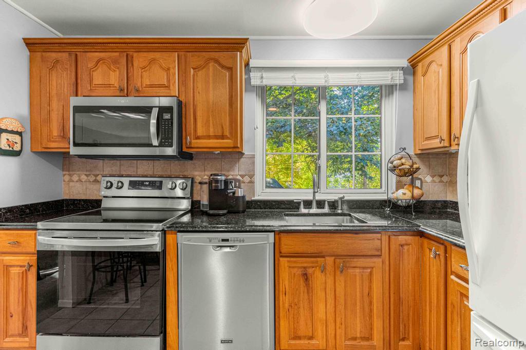 576 Reed Street, Northville, MI 48167 — Photo 10
