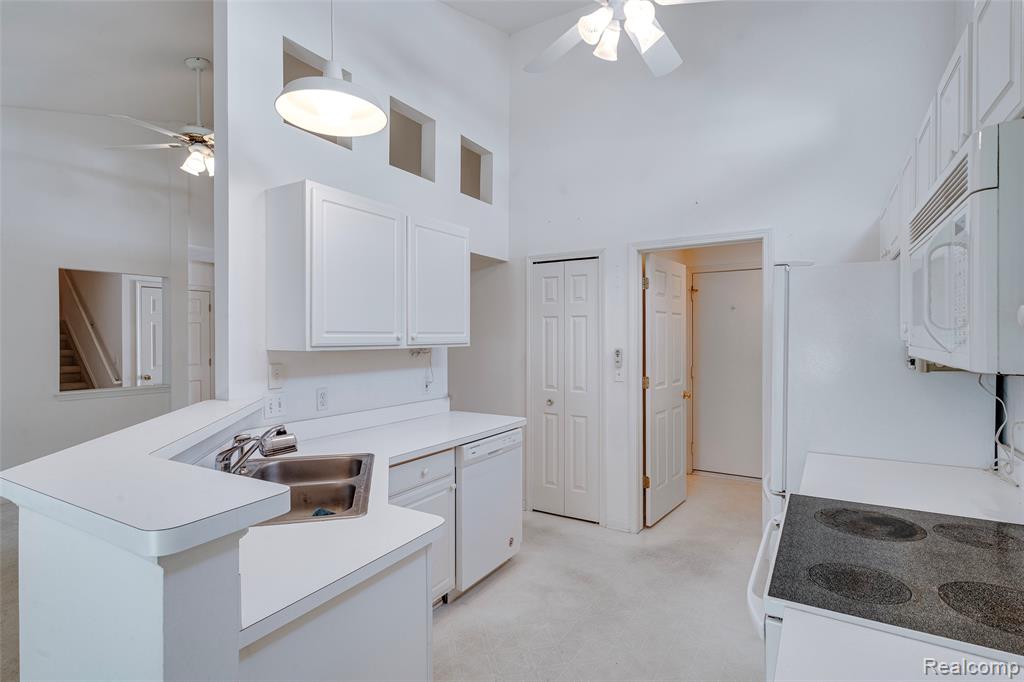 37306 Amhurst Drive, Westland, MI — Photo 16