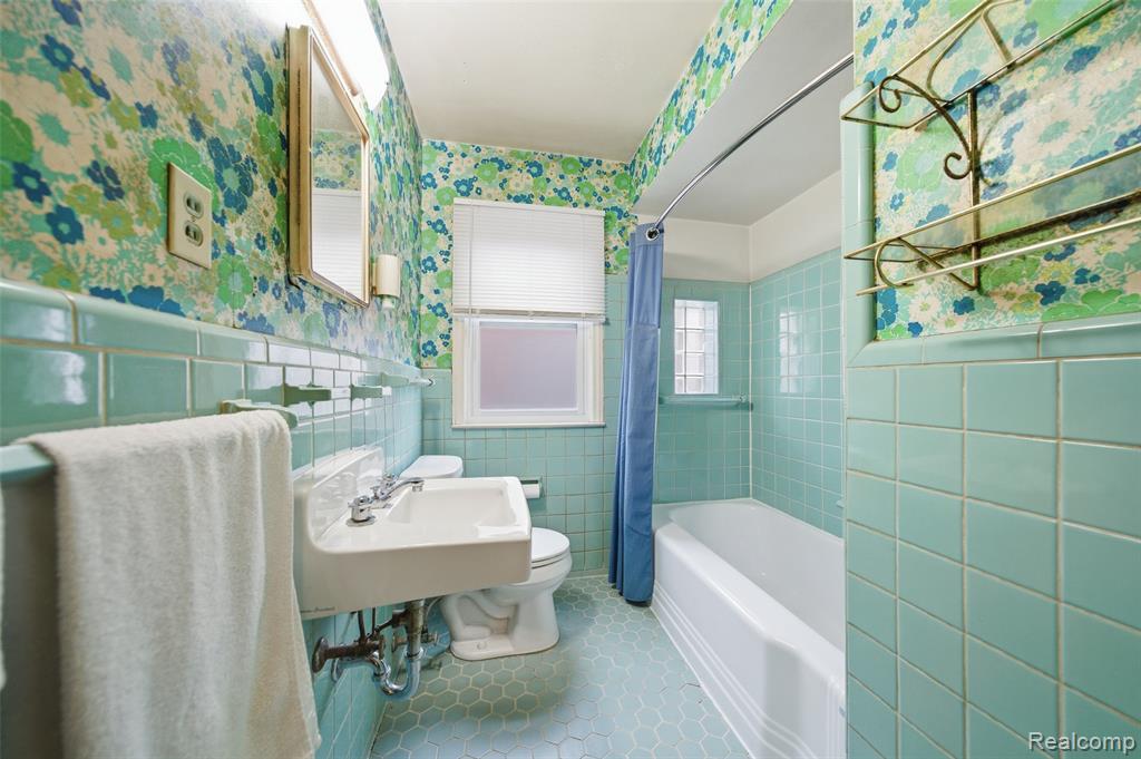 32254 Verona Circle, Beverly Hills, MI 48025 — Photo 12