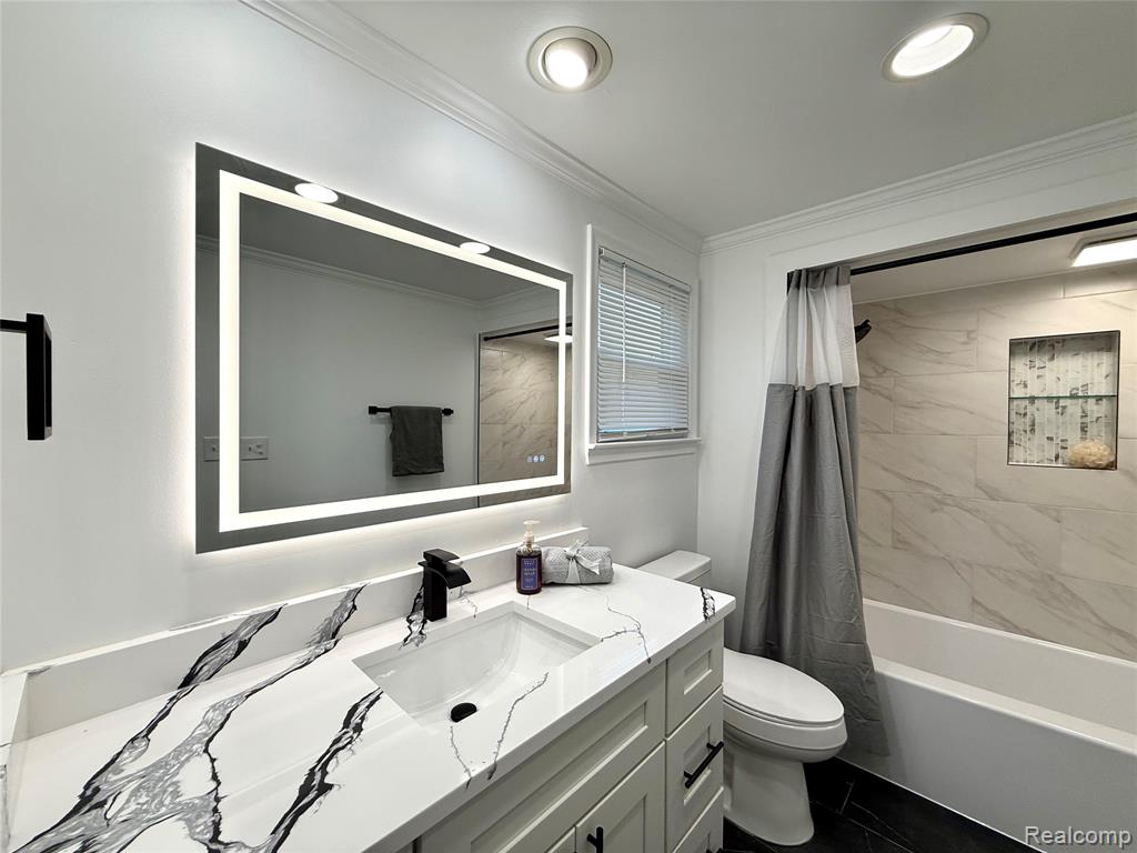 38552 Macintosh Court, Clinton Twp, MI 48036 — Photo 59