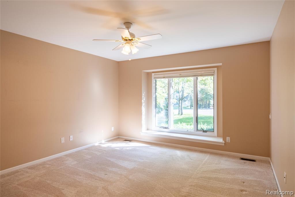 11410 Tall Shadows Court, Pinckney, MI 48169 — Photo 19