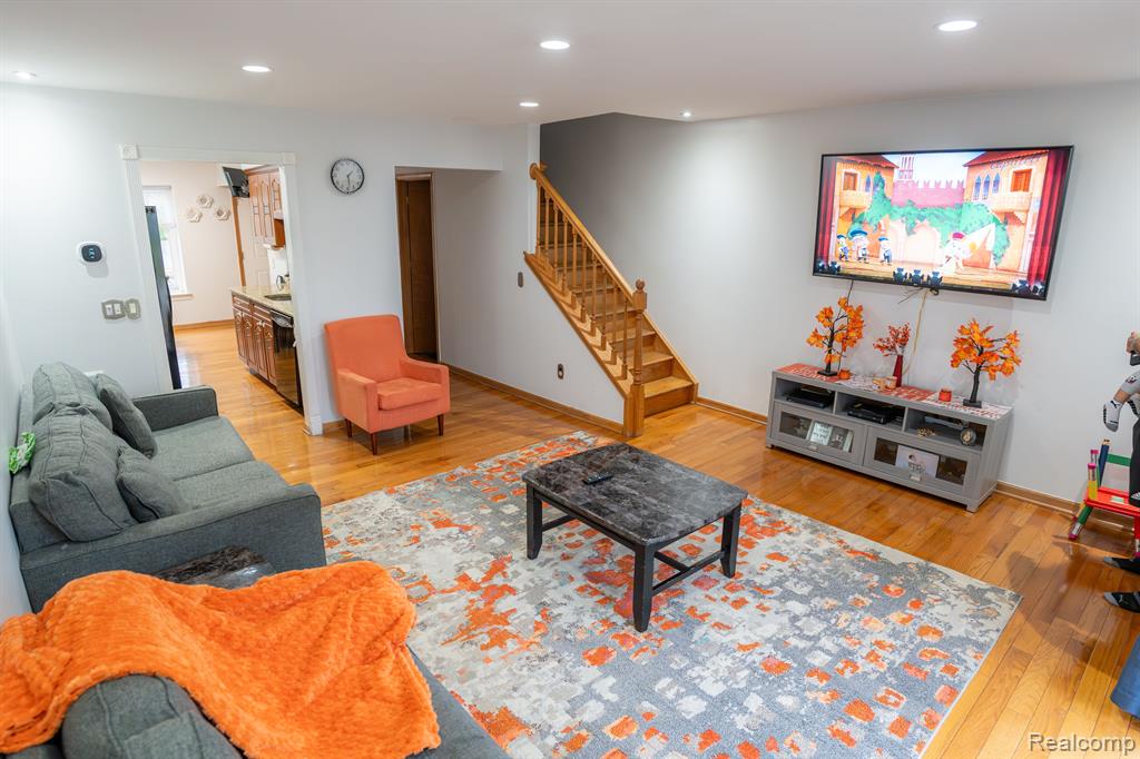 4468 15 MILE Road, 104, Sterling Heights, MI 48310 — Photo 9