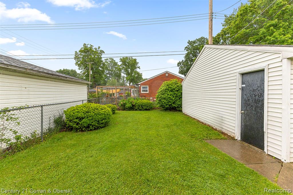 26657 W Chicago, Redford, MI 48239 — Photo 27
