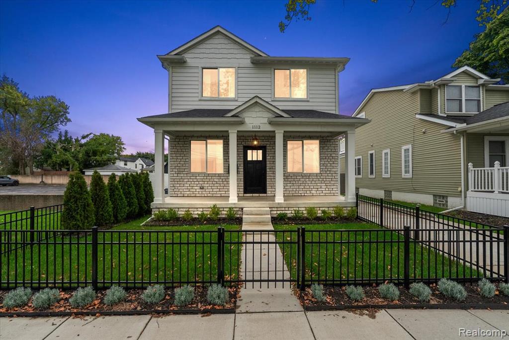 1112 Bennaville Avenue, Birmingham, MI 48009