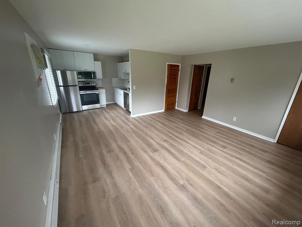 5272 VAN WINKLE Street, Brighton, MI 48116 — Photo 3