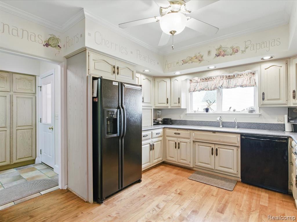 4396 Gratiot Avenue, Port Huron, MI 48060 — Photo 20