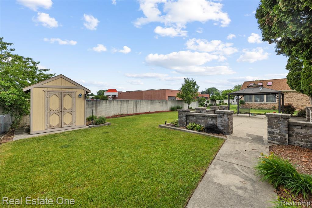 17300 Timothy Drive, Southgate, MI 48195 — Photo 48