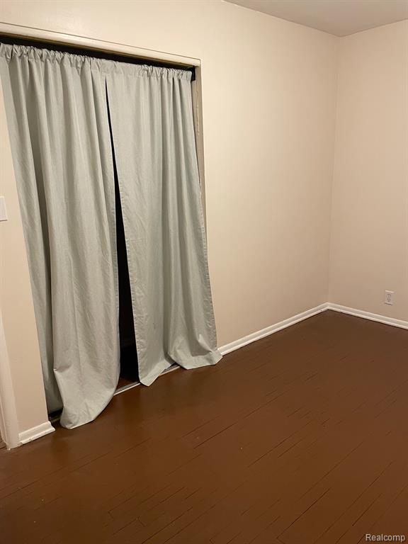 902 DELL Avenue, Flint, MI 48507 — Photo 6