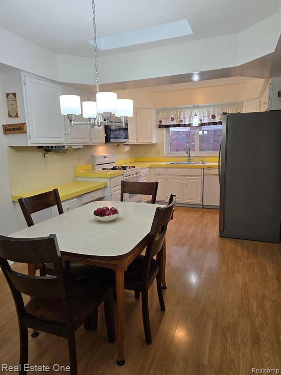 6929 CHADWICK Drive, Canton, MI 48187 — Photo 15