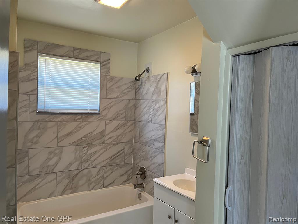 7201 PROSPECT Avenue, Warren, MI 48091 — Photo 6