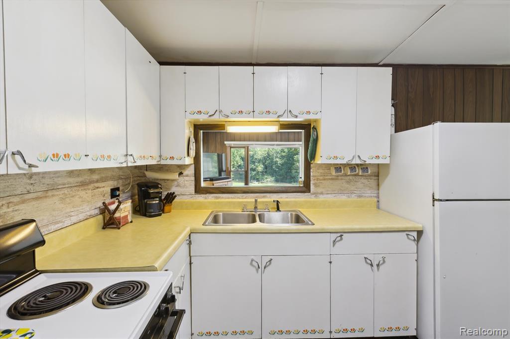18376 Oxbow Drive, Barryton, MI 49305 — Photo 12