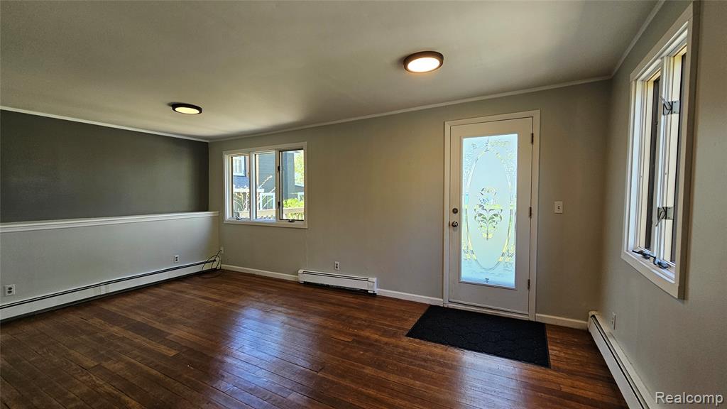 9847 Portage Lake Avenue, Pinckney, MI 48169 — Photo 6