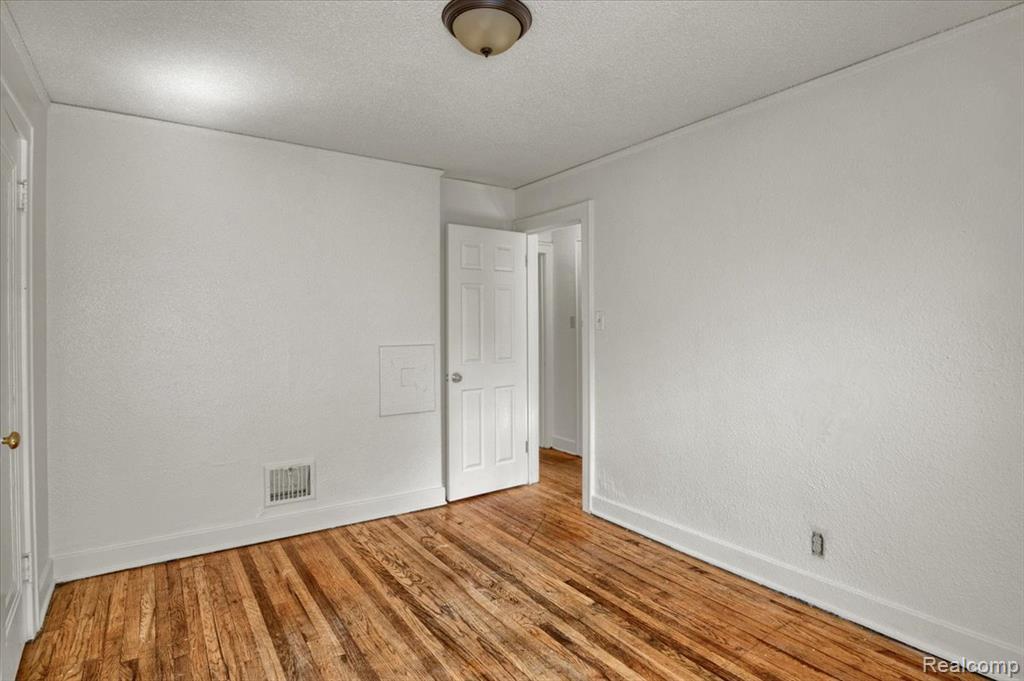 8335 Wisconsin Street, Detroit, MI 48204 — Photo 35