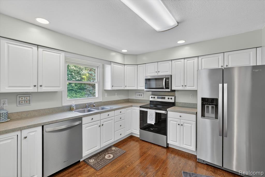 2236 Oak Shade Drive, Davison, MI 48423 — Photo 11
