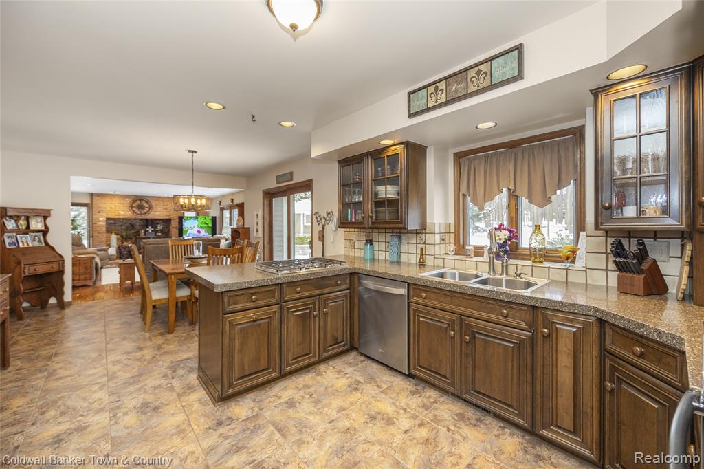 9711 Birch Run, Brighton, MI 48114 — Photo 30
