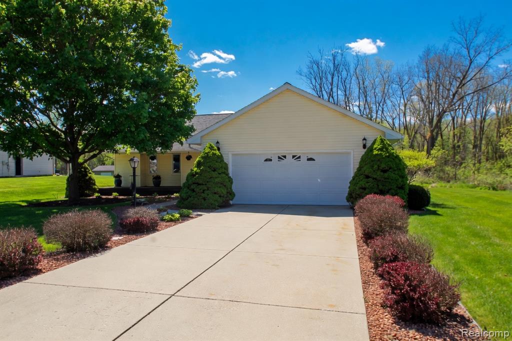8336 Rondale Drive, Grand Blanc, MI 48439 — Photo 16