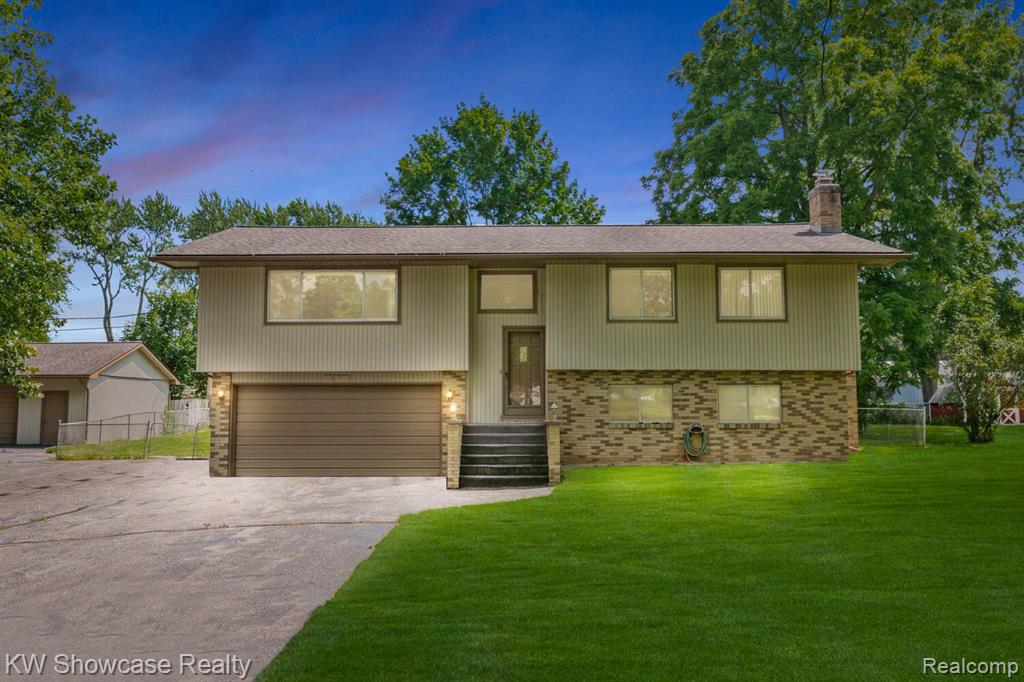 7675 VISGER Avenue, Waterford, MI 48329 — front exterior