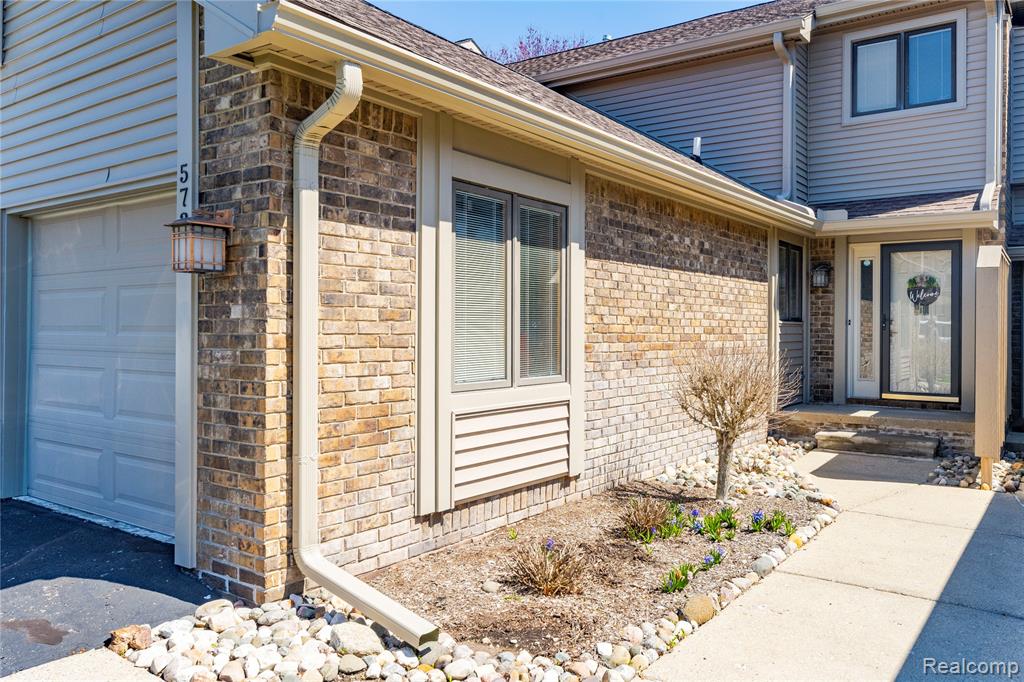 5736 Leeward Court, Clarkston, MI — Photo 27