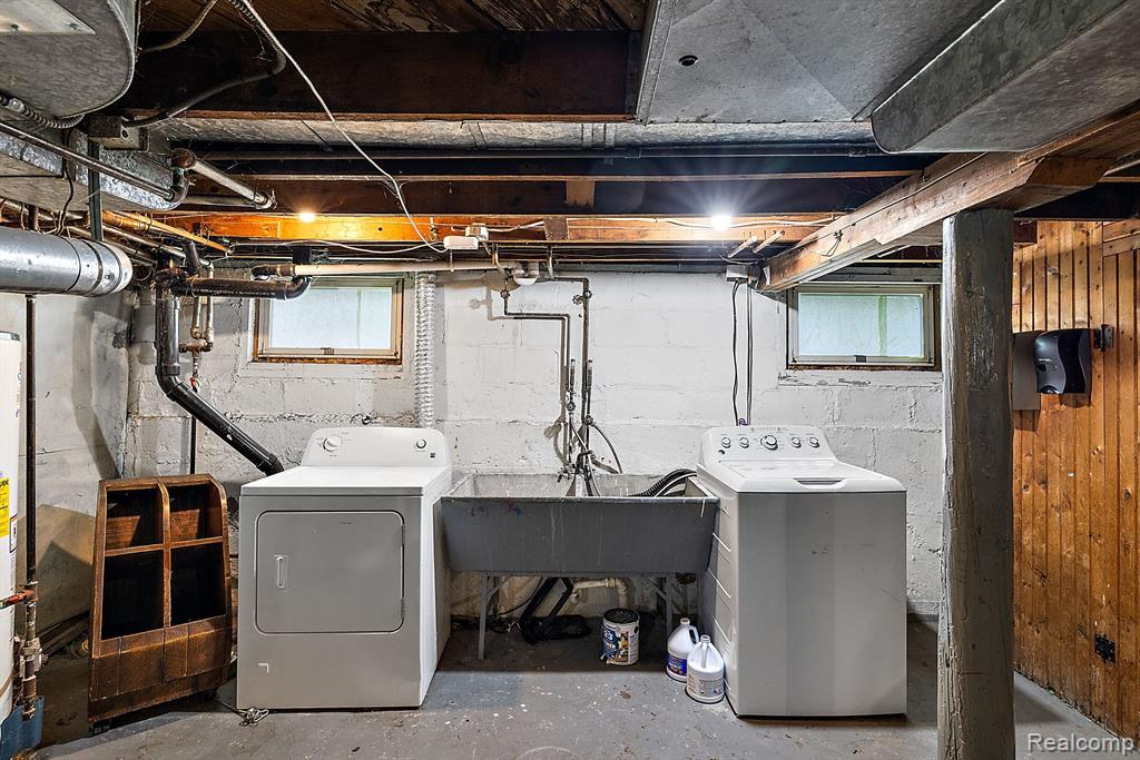 536 ATWATER Street, Lake Orion, MI 48362 — Photo 32