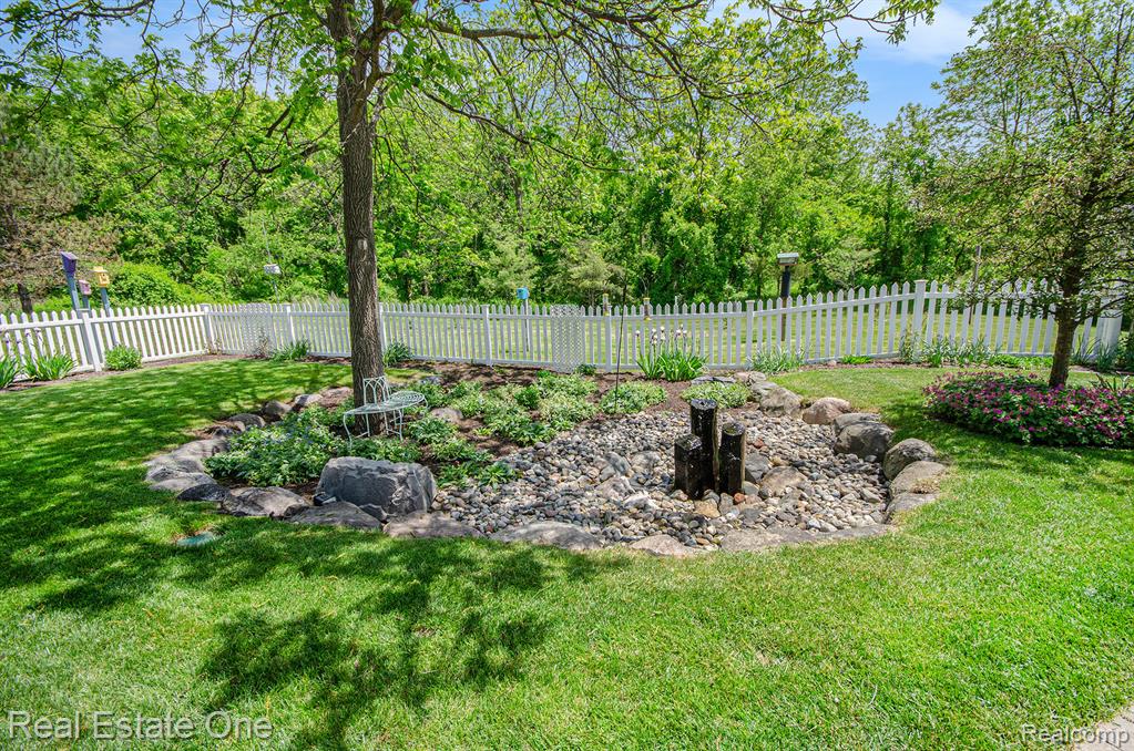 575 Tracy Lane, Milford, MI 48381 — Photo 51