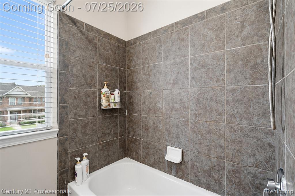27089 Maxwell Court, Novi, MI — Photo 44