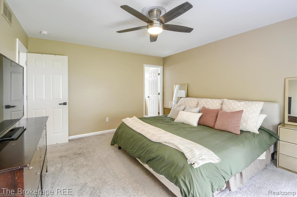 4422 JORDAN Drive, Grand Blanc, MI 48439 — Photo 17