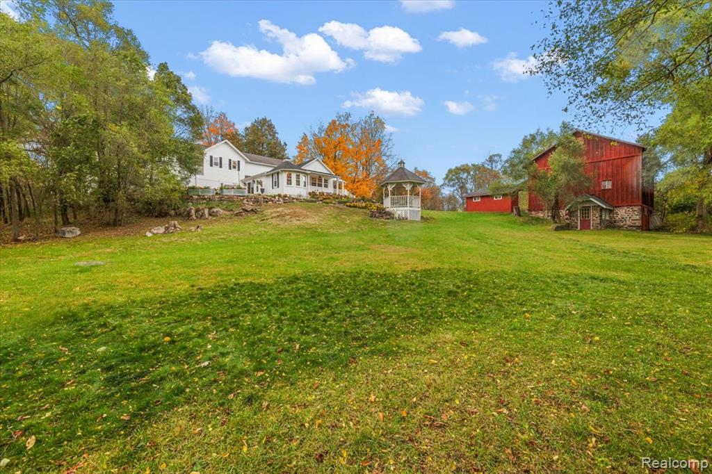 5640 Hummer Lake Road, Oxford, MI 48371 — Photo 16