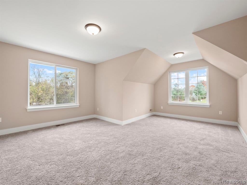 929 KIMBERLY Court, Troy, MI 48098 — Photo 30
