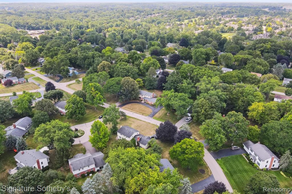 2200 Brenthaven Drive E, Bloomfield, MI 48304 — Photo 48
