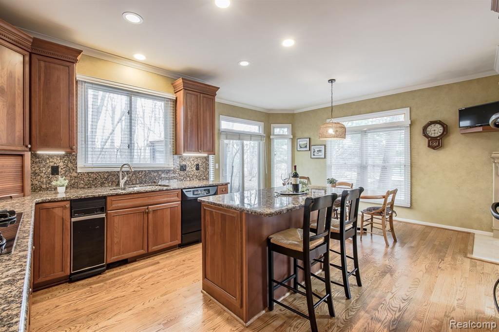 7252 Autumn Hill Drive, West Bloomfield, MI 48323 — Photo 18