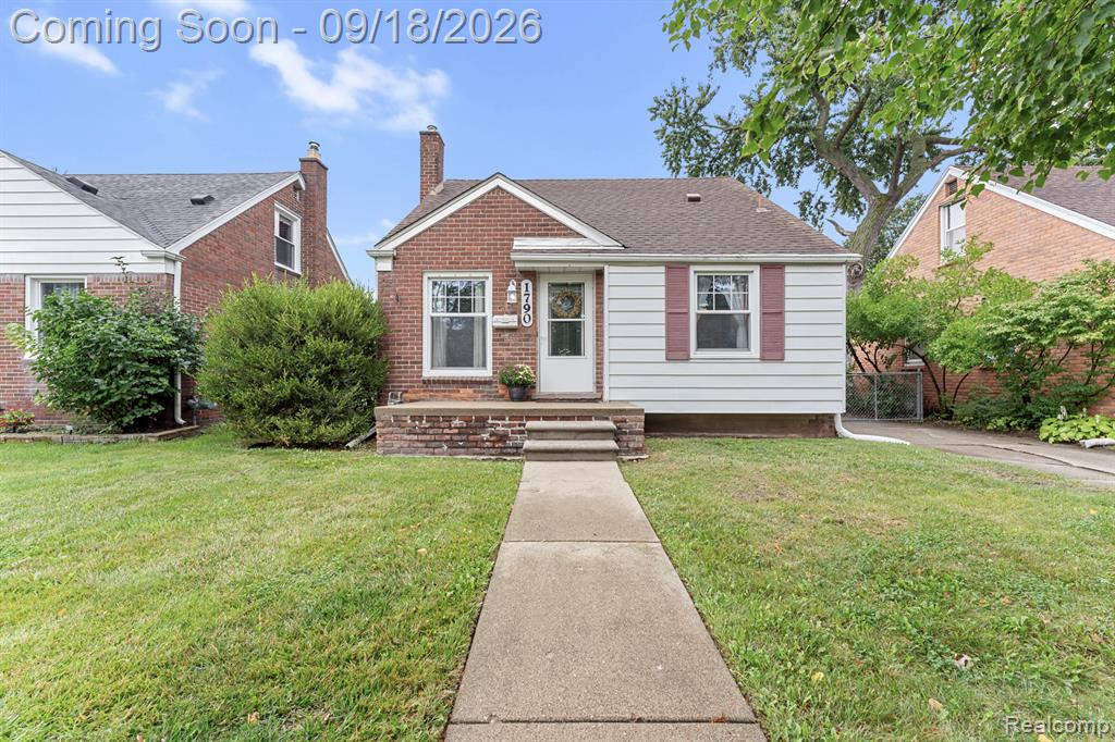 1790 Riverbank Street, Lincoln Park, MI 48146