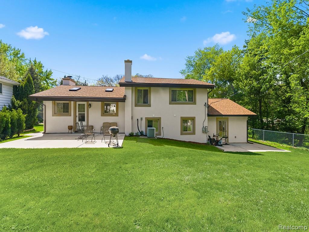 17361 W OUTER Drive, Dearborn Heights, MI 48127 — Photo 57