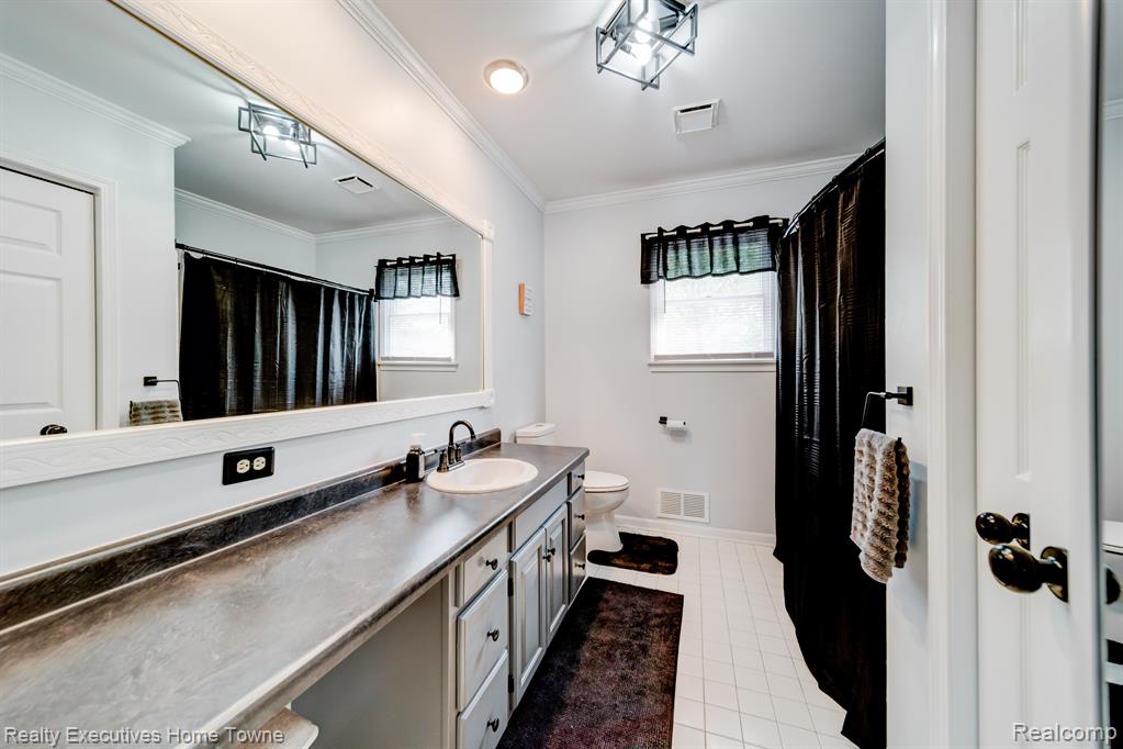 4238 FAIRWAY Drive, Fort Gratiot, MI 48059 — Photo 25