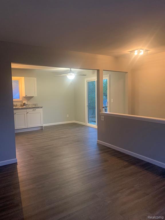 415 RAILROAD Street, Howell, MI 48843 — Photo 25